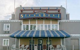 Fulton Steamboat Inn